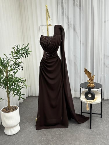 فستان جورجيت بني تطريز كرستال