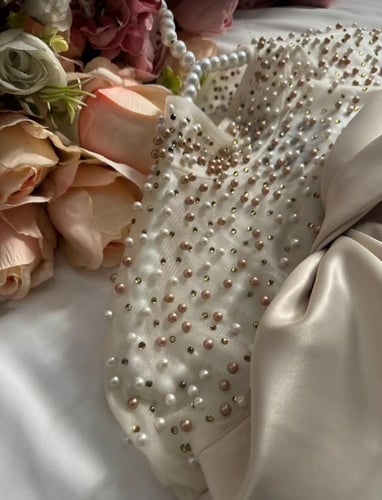 فستان سهره لونين أنيق يلفت الانتباه