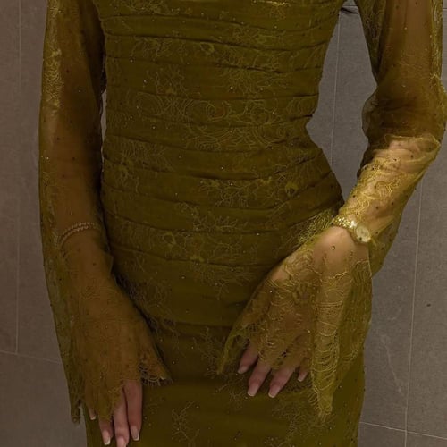 فستان شهد بلون تفاحي