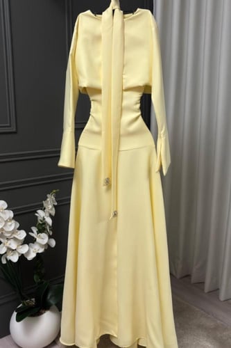 فستان ناعم مع جاكت لون ليموني