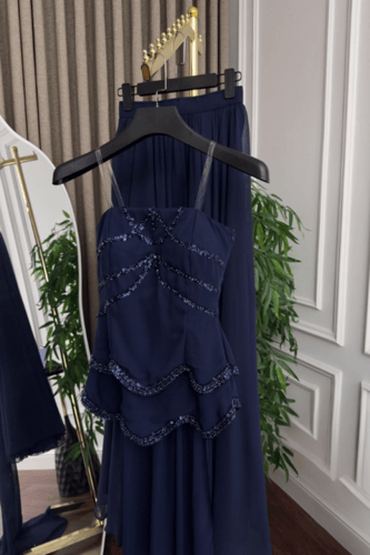 فستان سهرة كحلي قطعتين شيفون مطرز وتنورة كلوش