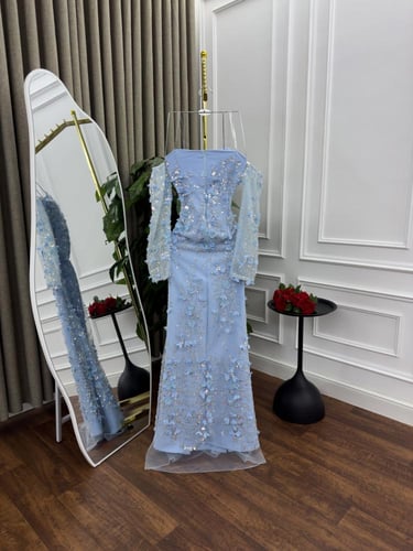 فستان ورد بارز وخرز