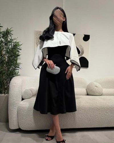 فستان ناعم قصير باللون الاحمر لخمري