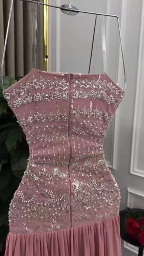 فستان شيفون خرز لون واحد أنيق يليق بك