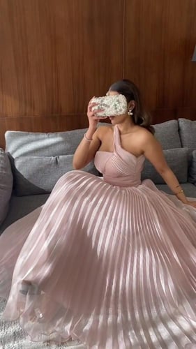 فستان مناسبات️ ️ ️ يلفت الانظار