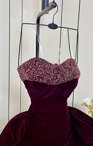 فستان سهره ناعم بلونها الملكي