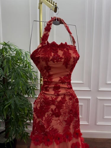 فستان ملكي ورد