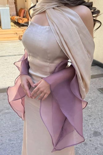 فستان ناعم بأكمام