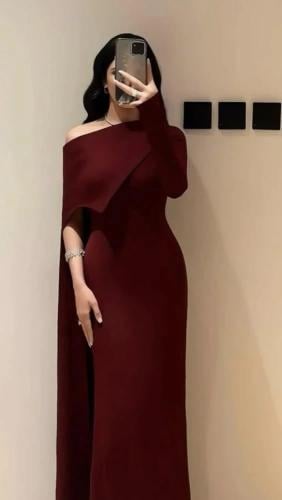 فستان سهرة أوف شولدر لون عودى