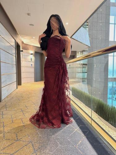 فستان سهره عنابي كشخه فتحت ساق وتصميم فاخر