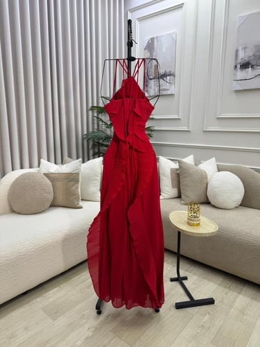 فستان ناعم للعيد باللون الاحمر