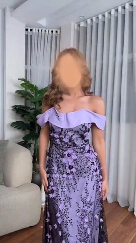 فستان سهره طويل لون بنفسجي مزين بورد وتطريز