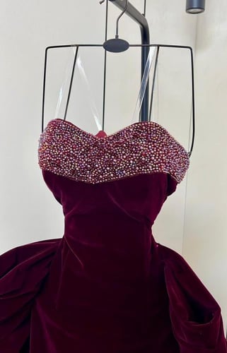 فستان سهره ناعم بلونها الملكي