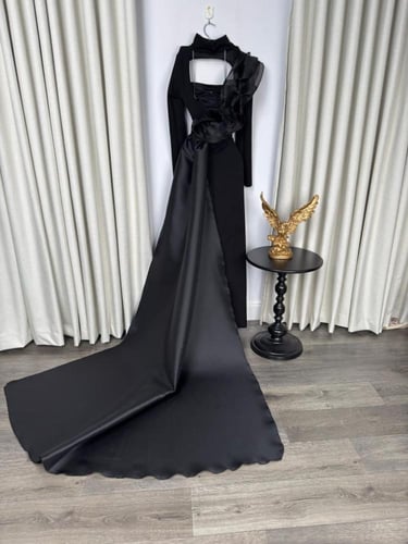 فستان ليان اوف شولدر لون اسود