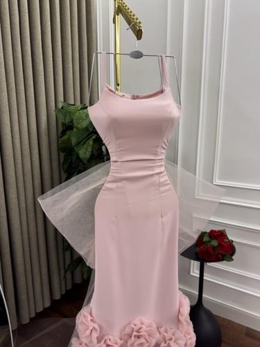 فستان وردة الاميرة أنثوي وناعم جدًا