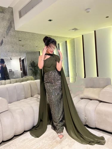 فستان نجلاء