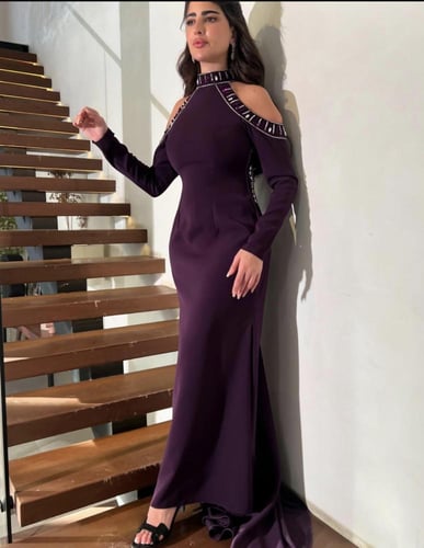 فستان باربي أنيق يلفت الانتباه