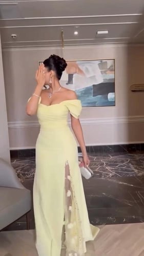 فساتين سهرة ولا غلطه جديد فستان غير كل فستان