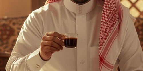 قهوة سائلة إيطالية سوداء فورية بتحميص متوسط إلى دا...