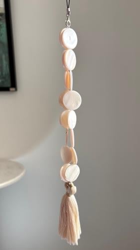Pearl sand charm