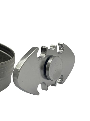 سبينر فيدجيت معدني بتصميم شعار باتمان