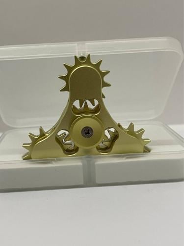 سبينر معدني ثلاثي بتصميم تروس متصلة