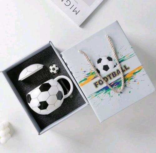 طقم كوب قهوة على شكل كرة مع غطاء وملعقة