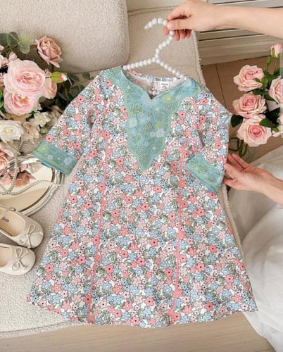 جلابية بناتي بطبعات زهرية