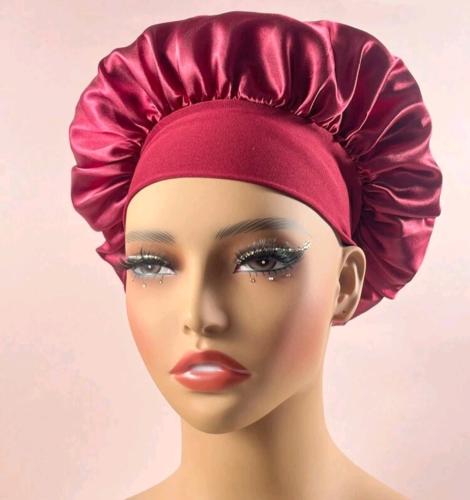 قبعة حمراء لحماية الشعر للنساء مع طرف مطاطي