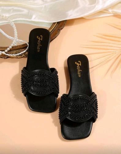 صندل بتصميم أنيق