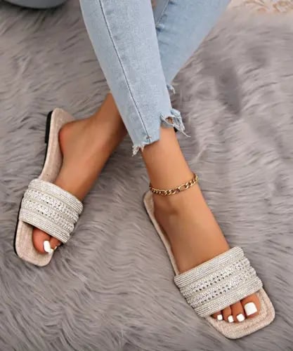 صندل نسائي أنيق