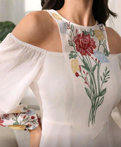 فستان نسائي أنيق مكشوف الكتفين قصير من الأمام