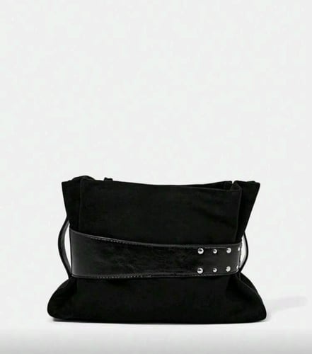 حقيبة يد سوداء أنيقة ناعمة للسيدات مع تفاصيل حزام...