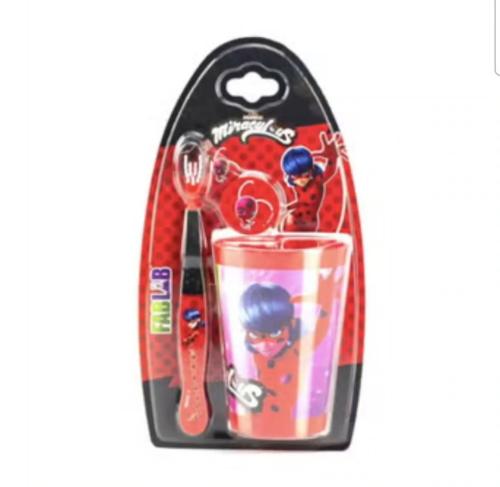 فاب لاب فرشاة أسنان للأطفال مع غطاء صحي وكوب شطف