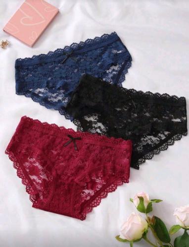 مجموعة ملابس داخلية من الدانتيل 3 قطع