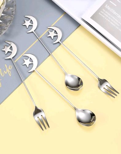 2 ملاعق - 2 شوك فضية للحلوى على شكل هلال ونجمة