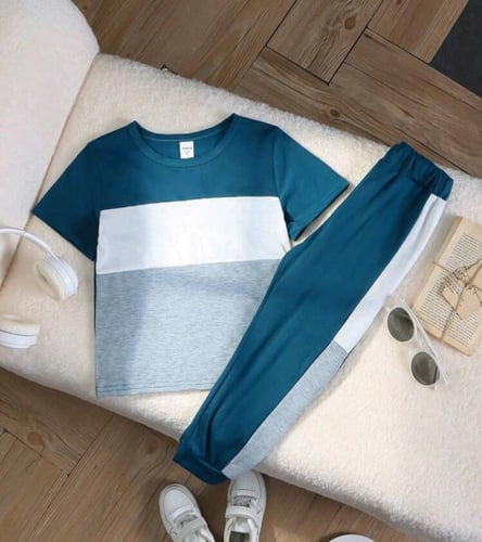 طقم ولادي تيشرت كم قصير وبنطلون طويل