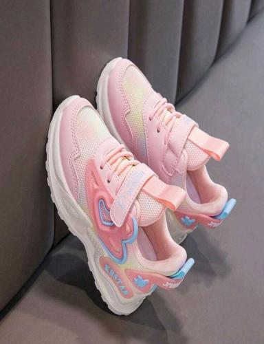 حذاء رياضي للبنات