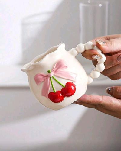 كوب سيراميك مزخرف بالكرز