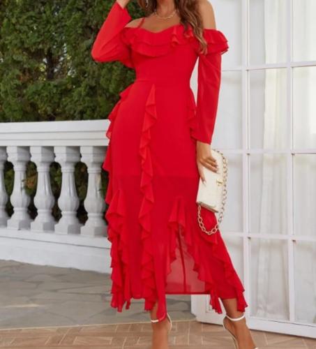 أشتري فستان والثاني مجانًا