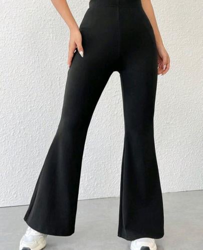 بنطلون نسائي بقصة ساق واسعة
