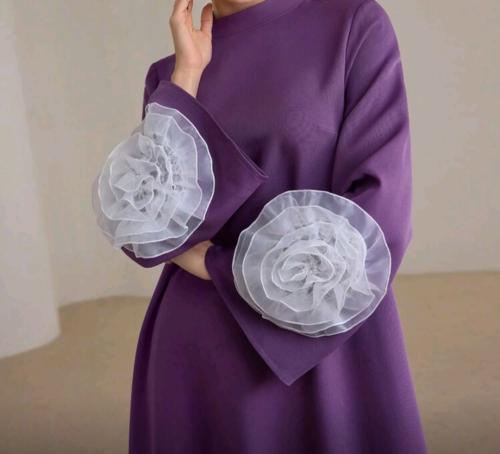 جلابية نسائية أنيقة مع ياقة واقفة بكم طويل في نهاي...