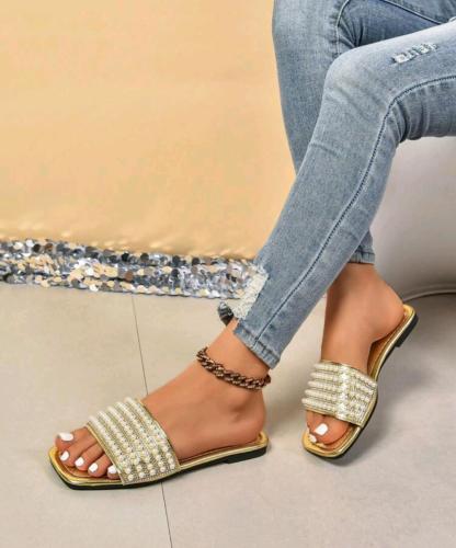 صندل نسائي أنيق