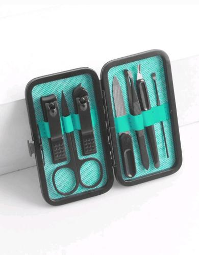 مجموعة العناية بالأظافر عبارة عن 7 قطع