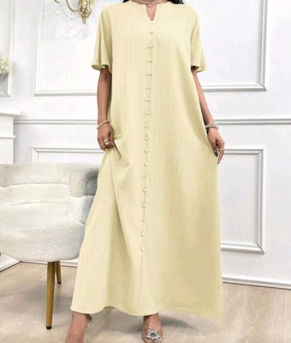 لباس نسائي برقبة على شكل حرف V