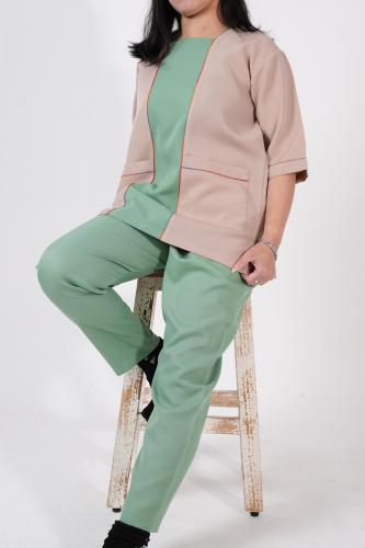 طقم "واحة" يونيفورم عاملات عصري أخضر وبيج