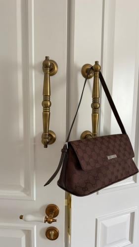 22 GU Dark brown
