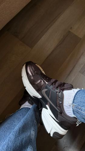 (Nike V2K (Dark chocolate