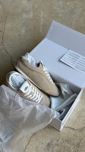 alo shoes ( Beige)
