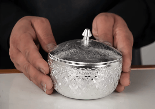 سكرية المنيوم منقوش ( متعدد المقاسات والألوان )